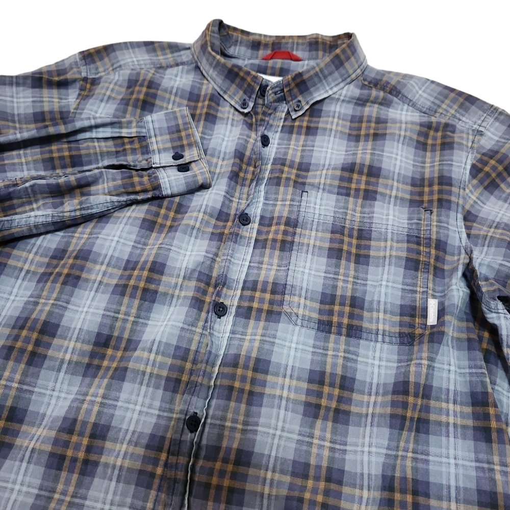 Columbia Men's Blue Plaid Button-down Size XL